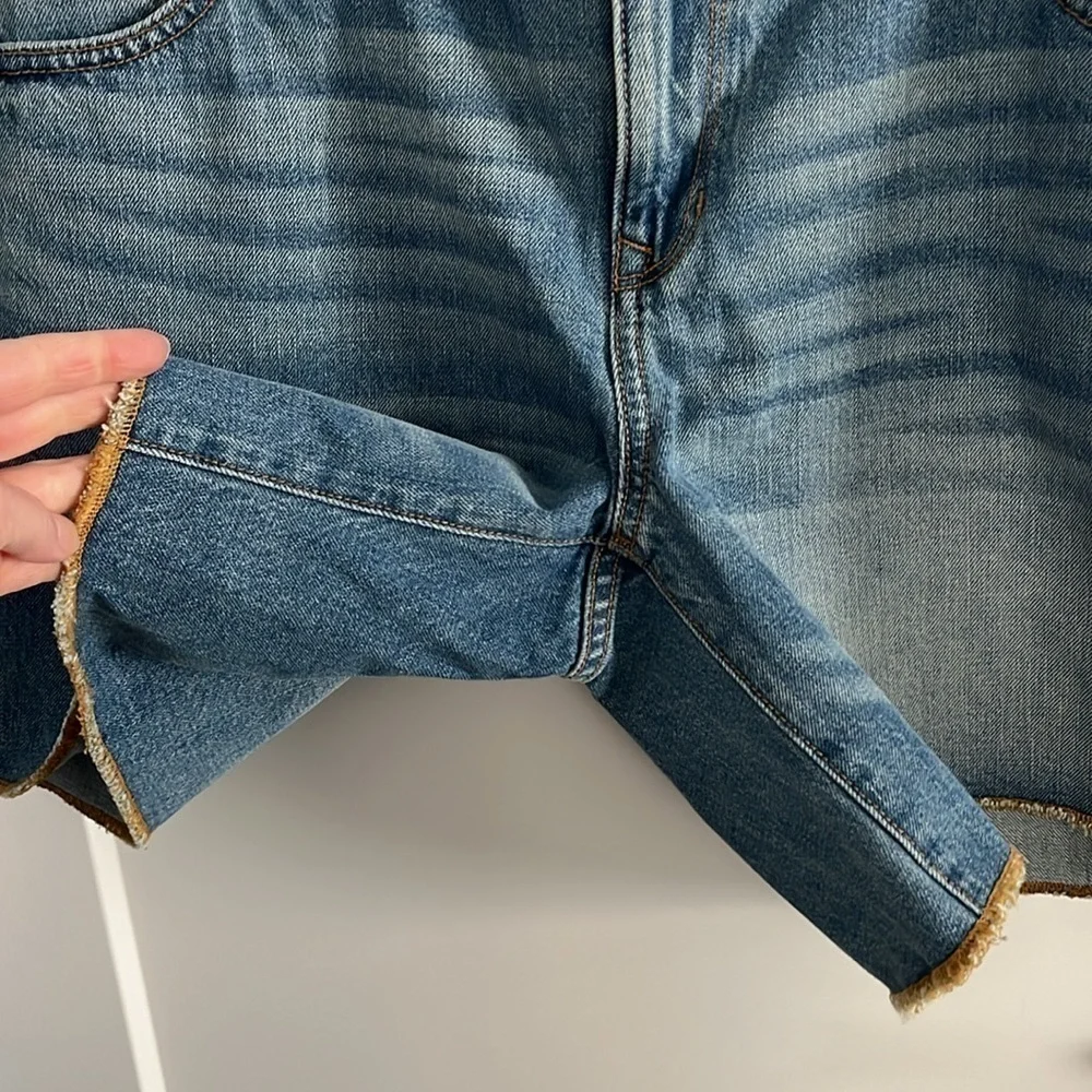 Gap Sexy Boyfriend Jean Shorts Size 32 Like New 100% Cotton